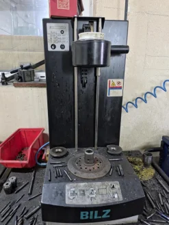Centro di lavoro verticale CNC MIKRON VCP 800W Duro