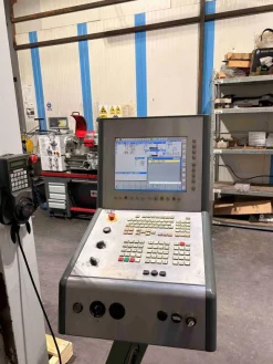 Centro di lavoro verticale CNC DECKEL MAHO DMC 63 V