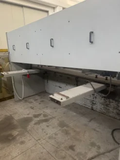 Cesoia idraulica Omag usata
