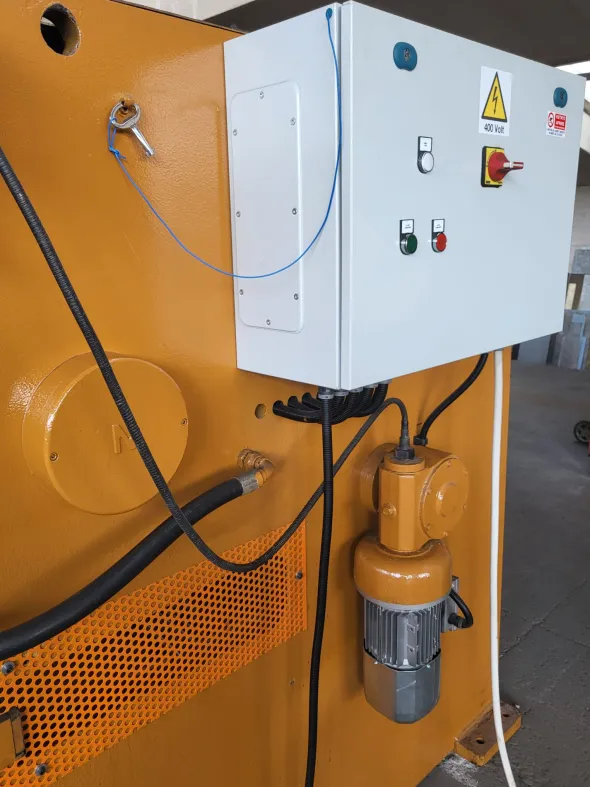 CESOIANOVASTILMEC 2000 X 8 TIPO C 208.