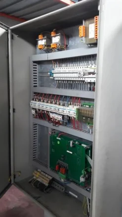 4#4360 Cesoia oleodinamica ad angolo variabile CNC