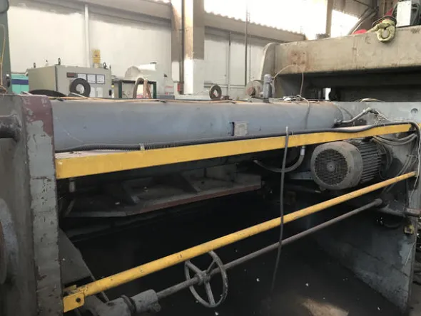 4#4247 Cesoia Veb 2500 x 10 mm