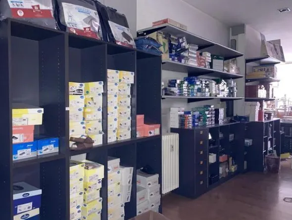 1#8622 Cessione azienda dedicata al commercio di articoli e apparecchiature medico-sanitarie e ortopediche