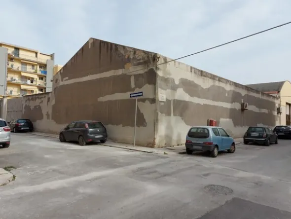 1#6885 Cessione compendio aziendale di società dedita a distribuzione farmaci