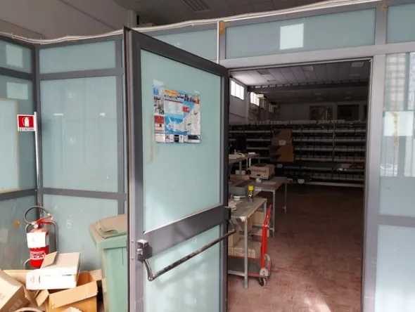 1#6885 Cessione compendio aziendale di società dedita a distribuzione farmaci