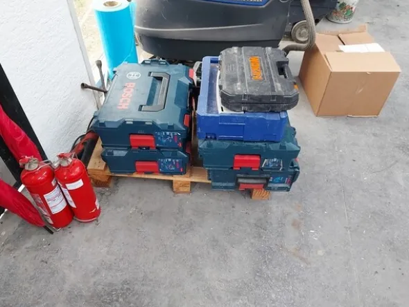 1#8009 Cessione di azienda dedita specializzata in impianti elettrici