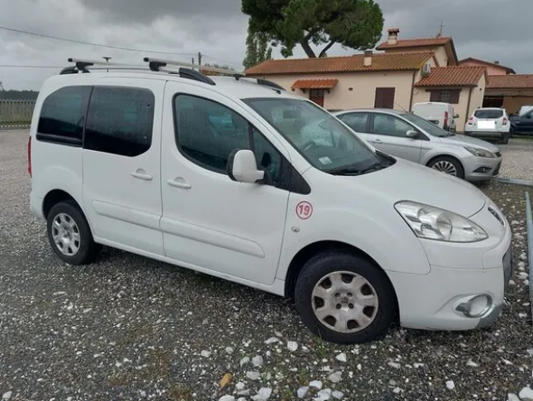 1#8009 Cessione di azienda dedita specializzata in impianti elettrici