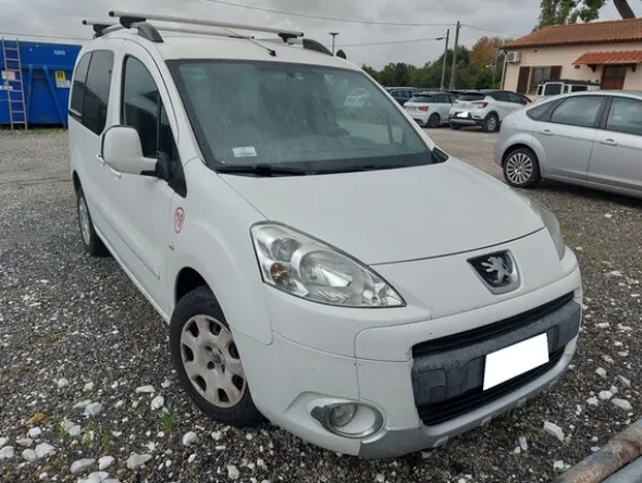 1#8009 Cessione di azienda dedita specializzata in impianti elettrici