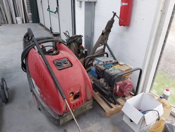 1#8009 Cessione di azienda dedita specializzata in impianti elettrici