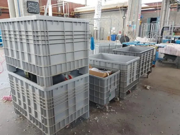 9#8011 Ceste portabiancheria e materiale tessile