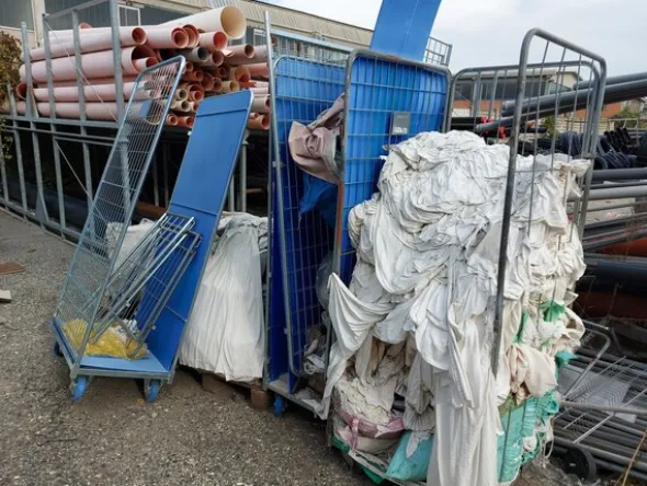 9#8011 Ceste portabiancheria e materiale tessile