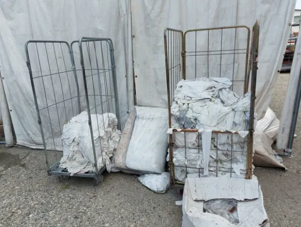 9#8011 Ceste portabiancheria e materiale tessile