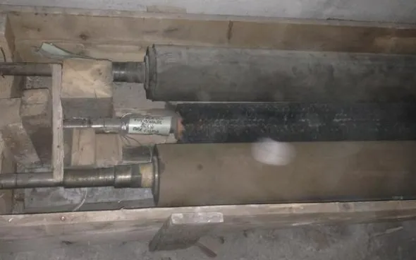 14#2342 Cilindri in pietra e in panno per macchine per conceria di varia misura