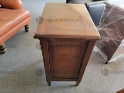 49#9481 Comodini in legno e tavolo
