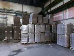 1#8496 Compendio mobiliare per produzione elementi radianti