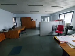 1#8496 Compendio mobiliare per produzione elementi radianti