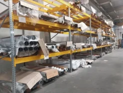 1#8496 Compendio mobiliare per produzione elementi radianti