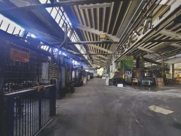 1#8496 Compendio mobiliare per produzione elementi radianti