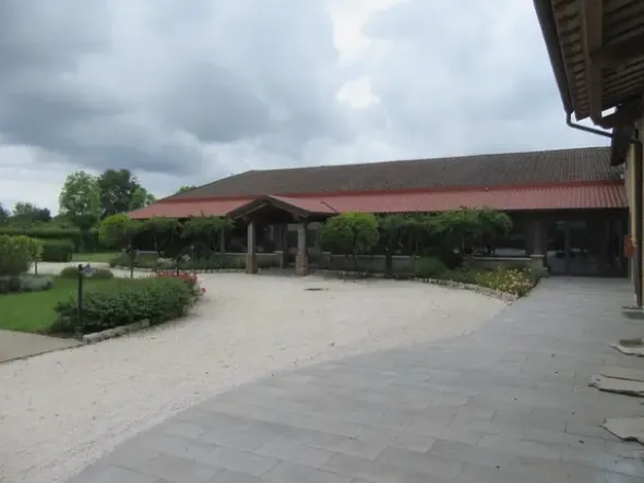 #7414 Complesso agrituristico con terreno agricolo
