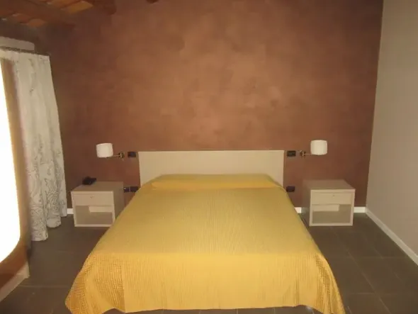 #7414 Complesso agrituristico con terreno agricolo