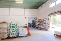 #20405 Complesso artigianale con cortile e pertinenze