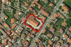 #20409 Complesso artigianale con cortile e pertinenze