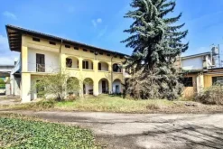 #2515002 Complesso artigianale con uffici e alloggio