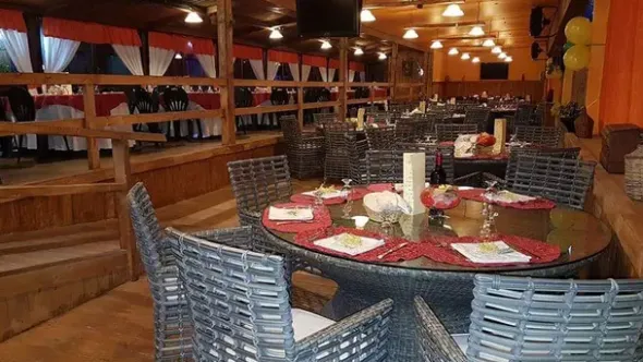 #15979 Complesso immobiliare ricettivo con abitazione ristorante piscina e sala ballo