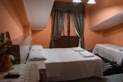 #15979 Complesso immobiliare ricettivo con abitazione ristorante piscina e sala ballo