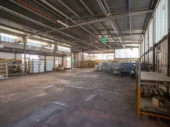 #24062 Complesso industriale in posizione strategica