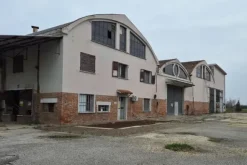 #25735 Complesso produttivo con capacità edificatoria residua