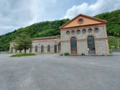 #13176 Complesso produttivo da riqualificare con terreni agricoli sparsi