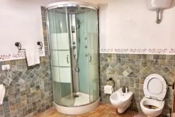 #2535007 Complesso ricettivo con piscina e maneggio