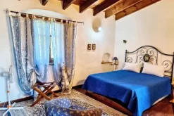 #2535007 Complesso ricettivo con piscina e maneggio