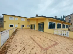 #19584 Complesso ricettivo con piscina