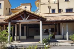 #19044 Complesso turistico con terreno agricolo