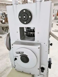 COMPRIMITRICE ROTATIVA RONCHI–AR 18/23(PH-PR-COM-38)