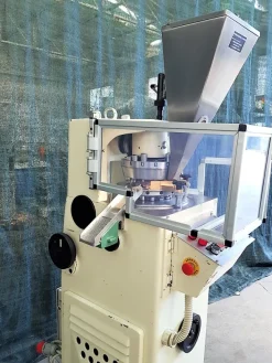 COMPRIMITRICE ROTATIVA – RONCHI – MOD. AM13/15 (COM-29)