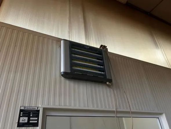 66#8671 condizionamento ambiente Lampade insetti e boiler elettrico