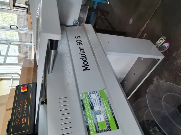 Confeszionatrice MINIPACK MODULAR 50 + TUNNEL 50