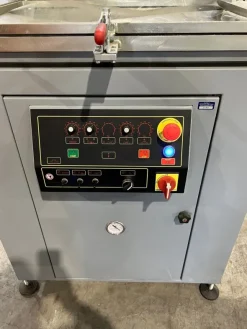 Confezionatrice a ciclo automatico Skinpack CS 750