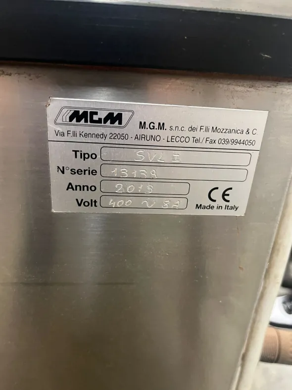 Confezionatrice e inscatolamento prodotti alimentari