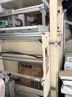 CONFEZIONATRICE INSACCATRICE VERTICALE POLVERI,TRUCIOLI