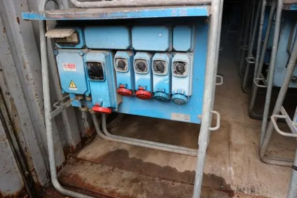 20132#4390 Container e quadri elettrici