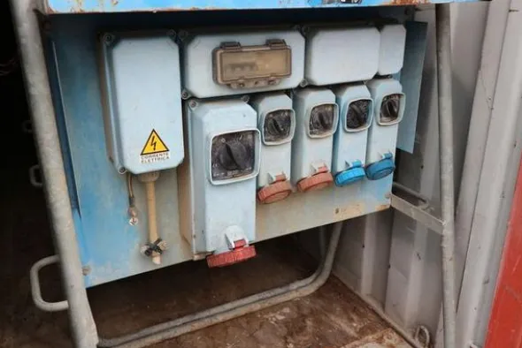 20185#4390 Container e quadri elettrici