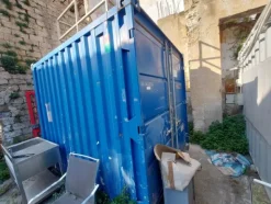 5#12020 Container in metallo, apparecchiature da lavoro con ricambi e indumenti da lavoro