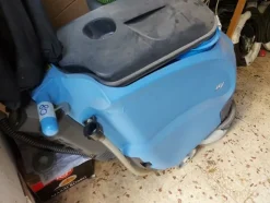 5#12020 Container in metallo, apparecchiature da lavoro con ricambi e indumenti da lavoro