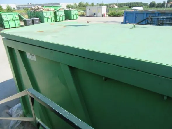 2224#3561 Container Locatelli Eurocontainers