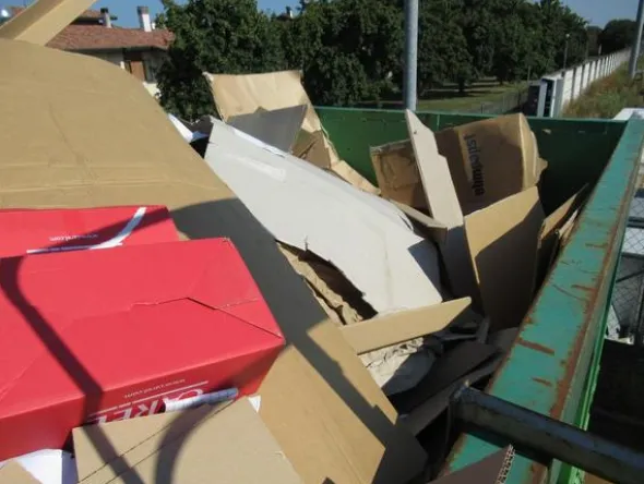 2045#3561 Container Locatelli Eurocontainers