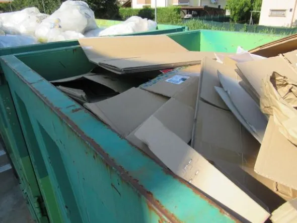 2045#3561 Container Locatelli Eurocontainers